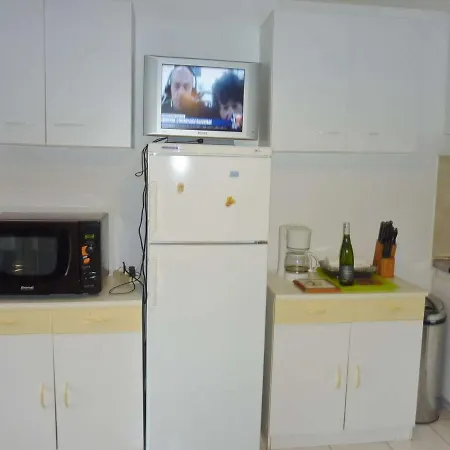 Climatise Avec Piscine, 5 Couchages, Proche Commodites, - Fr-1-387-44 Apartment Marseillan (Herault)